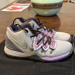 Nike Kyrie 5 Basketball Sneakers (3YOUTH )